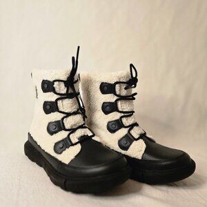 NWT/NIB Sorel Explorer Joan Cozy Boot, Microfleece Upper, WMNS Size 7